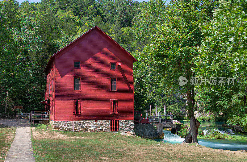 密苏里州的Alley Spring Mill